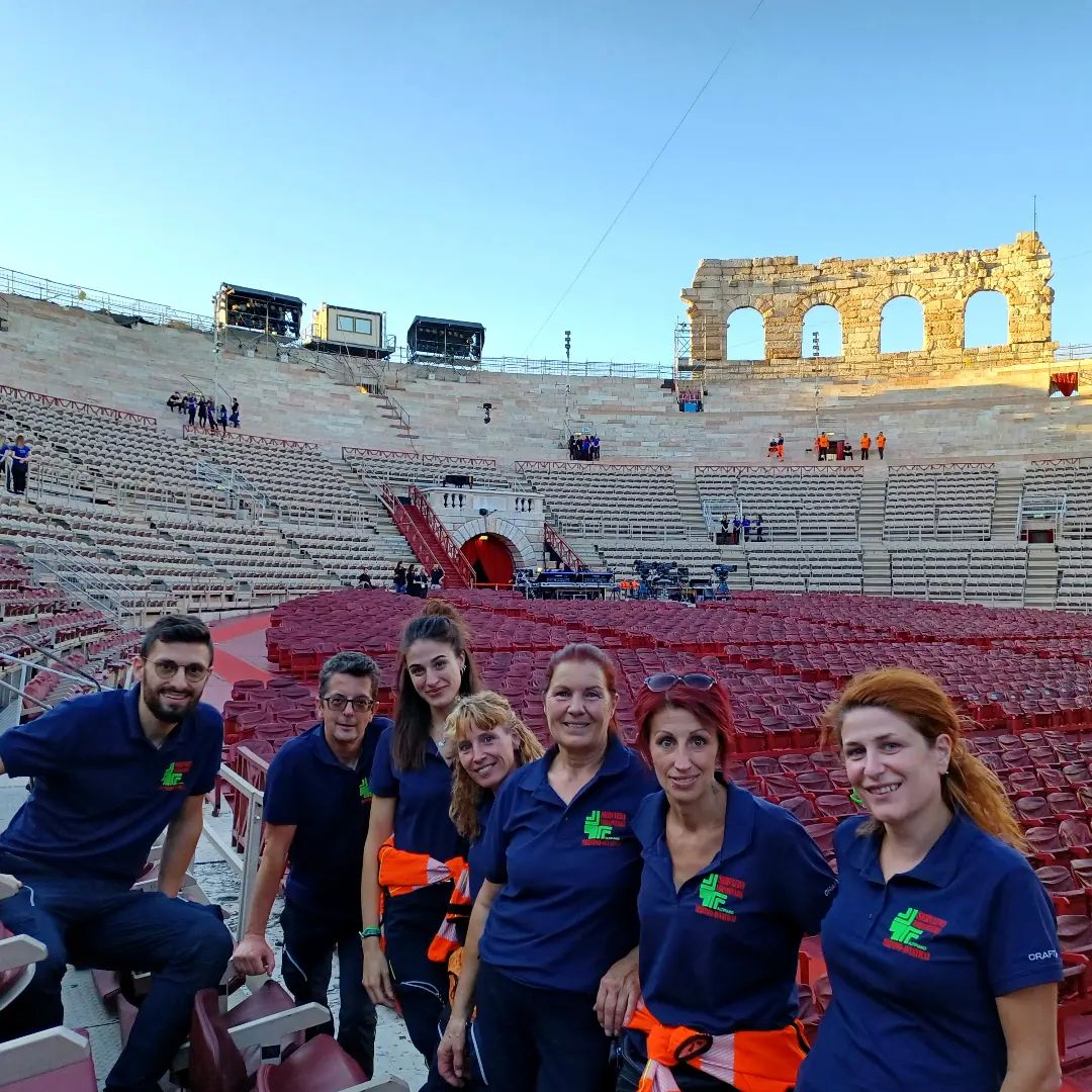 Volontari all'Arena di Verona